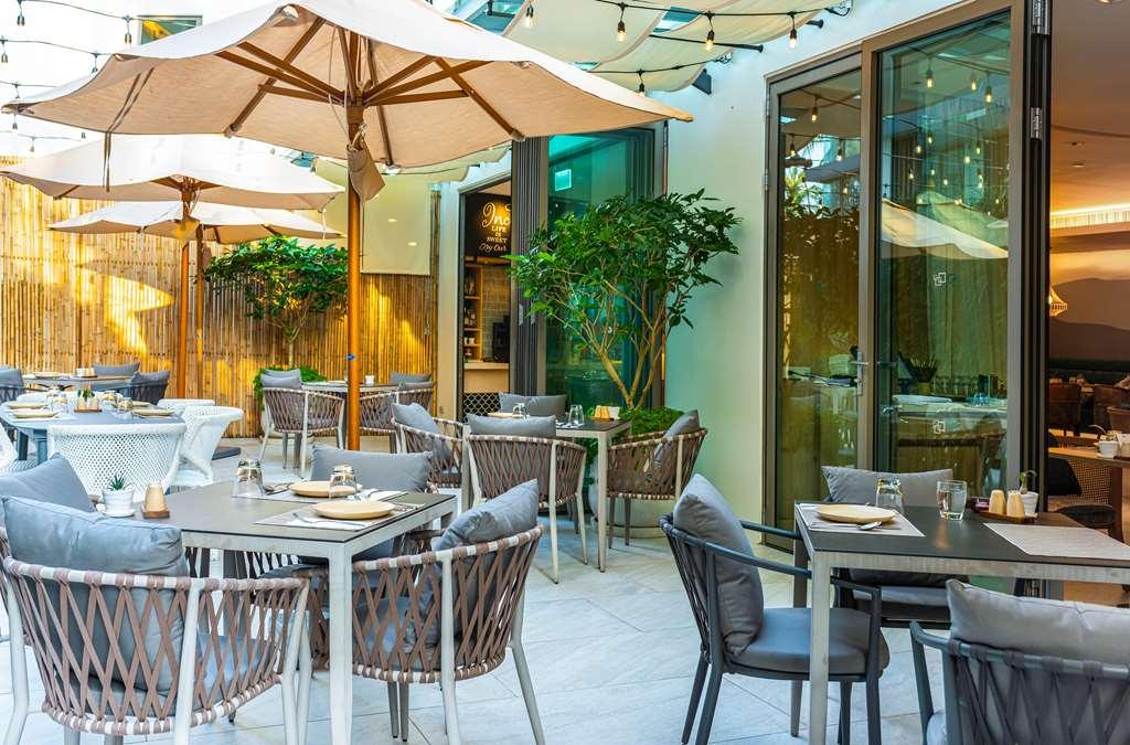 Hilton Garden Inn Phuket Bang Tao - SHA Extra Plus Restaurant bilde